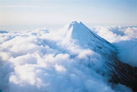 ¿por Qué A Menudo Se Forman Nubes Sobre Los Picos De Las Montañas