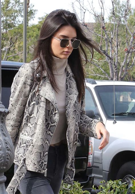Kendall Jenner Shopping with her mom in Calabasas | GotCeleb