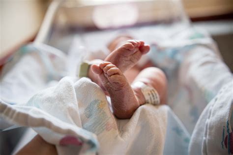 Diy Hospital Newborn Photoshoot — Jw Brown Photography Fairfield