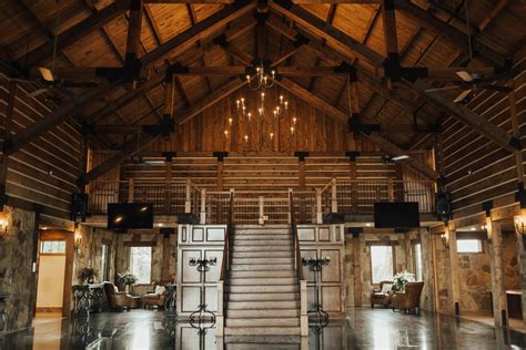 Denton Photo Gallery In 2020 Dallas Wedding Venues Barn Wedding