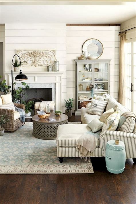 38 Stunning Vintage French Country Living Room Ideas Page 31 Of 40