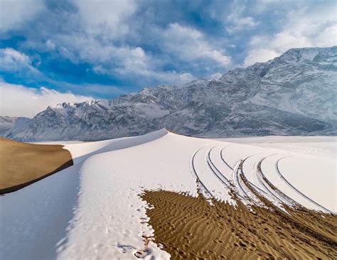 Katpana Desert Tourists New Favorite Spot In Pakistan Viralnom