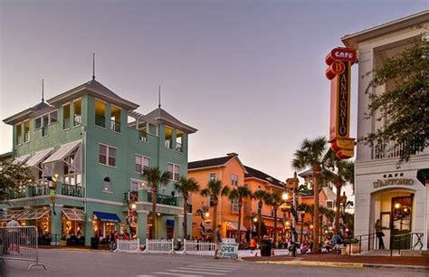 Town Built By Disney Turning Against Desantis
