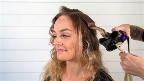 Easy Beach Waves Tutorial With The Hot Tools Deep Waver Youtube