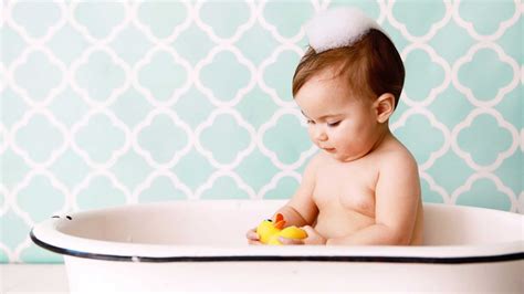 10 règles d hygiène à respecter à l heure de la toilette de bébé