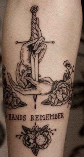 Hands Remember Time Tattoos Body Art Tattoos Hand Tattoos Tattoos