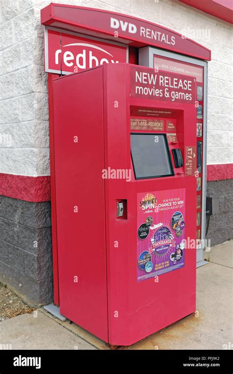 Redbox Machine Hi Res Stock Photography And Images Alamy