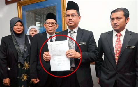 Mahkamah syariah vs mahkamah sivil berasaskan peruntukkan perlembagaan malaysia. 9 kes mahkamah yang Rafizi hadapi. Kami check satu persatu ...