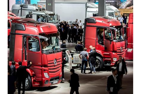 Daimler Hat Weniger Lastwagen Verkauft