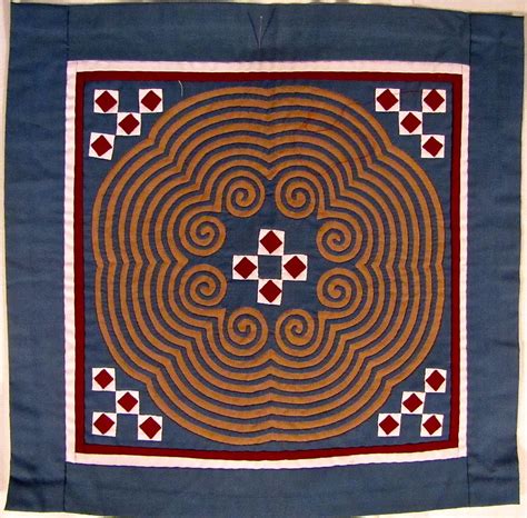 hmong-american-reverse-applique-textile-square-hmong-embroidery