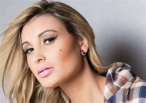 andressa urach s body measurements including breasts height and weight famous breasts