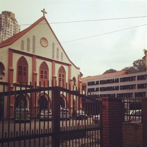 The smk convent bukit nanas alumni, its current students, teachers and parents were greatly alarmed at the news that the school's land lease which is expiring in september 2021 has not been renewed by the lands & mines department. SMK Convent Bukit Nanas - Golden Triangle - 13 tips from ...