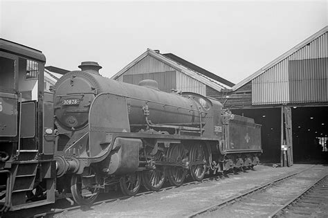 30828 behind 30065 at eastleigh shed in november 1961 flickr