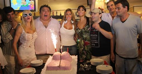 Ayelén Paleo Festejó Su Cumpleaños Con Una Torta Sexy Infobae