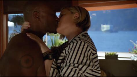 Nude Video Celebs Kathleen Robertson Sexy Murder In The First
