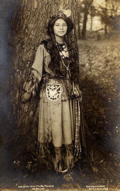 favorite photos of the iroquois indian tribe native american women native american beauty