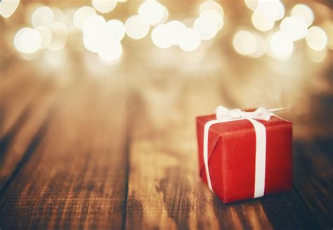 Humbug: Fewer companies are giving gifts in 2017, ASI says | FierceCEO