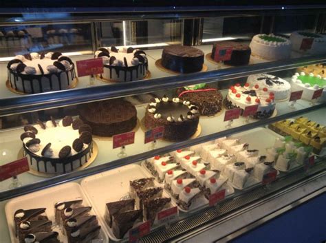 40100 shah alam selangor, kings cofectionary menu, kings confectionery a giant shah alam malaysia, kedai kek melayu di shah alam, kedai kek seksyen 13 shah alam yang best Bee's Bakery, Seksyen 14, Shah Alam, Selangor - Zomato ...