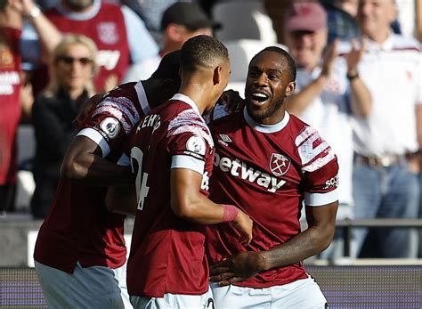 West Ham Come From Behind To Beat Fulham 3 1 Reuters