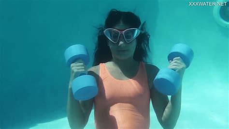 Underwater Gymnastics With Micha Eporner