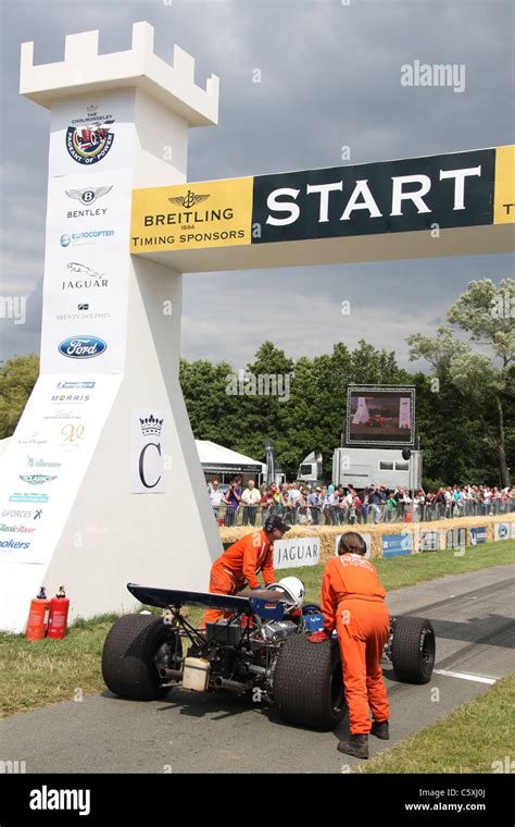 Cholmondeley Castle Pageant Of Power Die Lola T142 Formel 5000 An Der