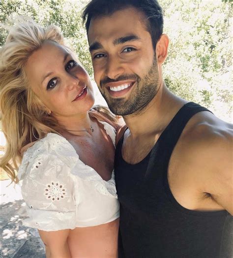 britney spears fiance sam asghari speaks out after pregnancy loss