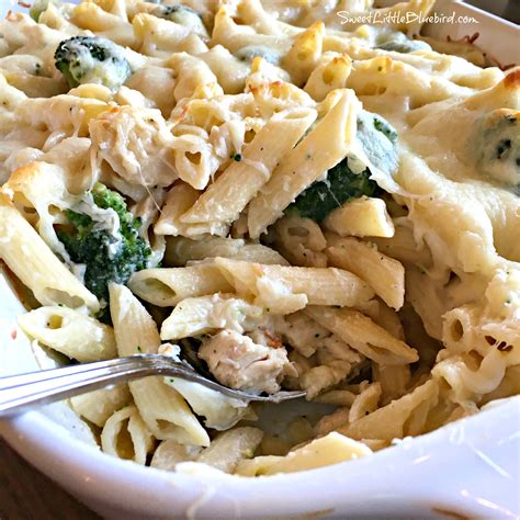 Maybe you would like to learn more about one of these? Chicken-Alfredo Baked Penne (Easy) - Sweet Little Bluebird