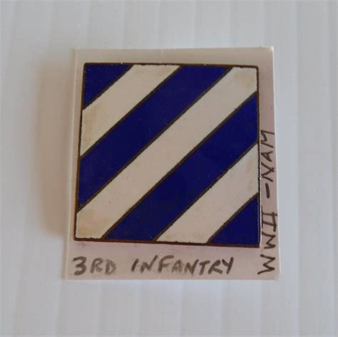 3rd Infantry Division Us Army Dui Insignia Pin Wwii Vietnam