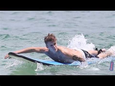 Justin Bieber Jumps Off A Cliff In Hawaii November Justin Bieber Video Fanpop