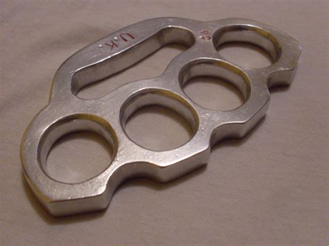 weaponcollector s knuckle duster and weapon blog