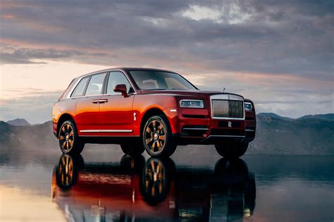 Rolls Royce Suv All Black Rolls Royce Cashes In On 2019s Spectacular