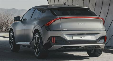 The kia ev6 is an upcoming electric compact crossover suv produced by kia. Kia EV6, il crossover elettrico che "sprinta" come una ...