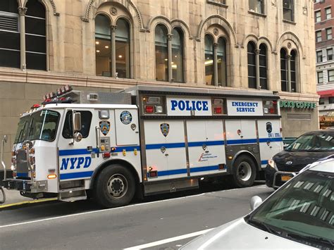 Nypd Emergency Service Unit Truck 1 Midtown Police Cars Police