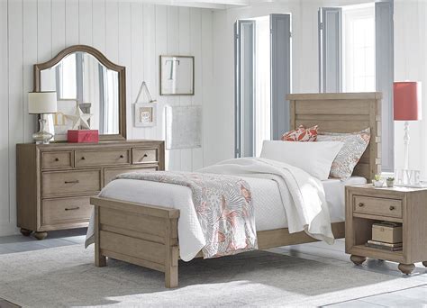 Look at our huge variety of traditional bedroom furniture for your home. Classic Weathered Gray 4 Piece Twin Bedroom Set - Heather ...