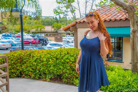 Titania Does Some Shopping Cosmid Curvy Erotic
