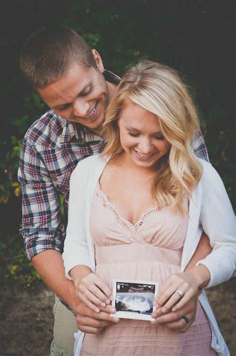 10 pregnancy announcement photo ideas tinyme blog