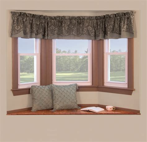 They're back in style, with a modern twist in 1939, britain enforced a mandatory blackout due to the threat of enemy air strikes. 15 Collection of Blackout Curtains Bay Window | Curtain Ideas
