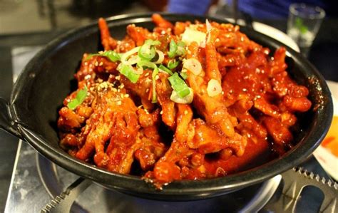 Haluskan bawang merah, bawang putih, kemiri, ketumbar, gula merah, garam dan beri sedikit air. Resep Masakan Pedas Kekinian Untuk Dijual - Makanan Ku
