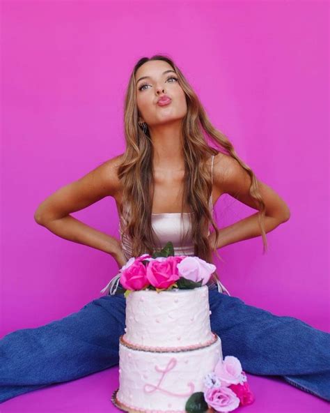 Lexi Rivera On Instagram “nineteen🎂💖 Thank You For All The Love” In 2020 Famous Youtubers