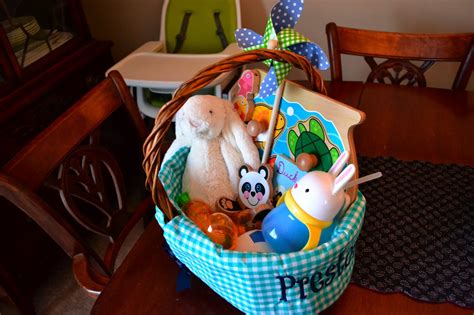 Gifts for babies and kids. My Life in Pink and Green: Easter Basket for Infants