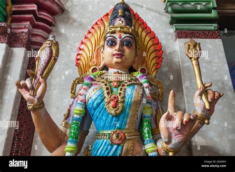 Le Myanmar Yangon Shri Kali Temple Hindou Statue De La Déesse