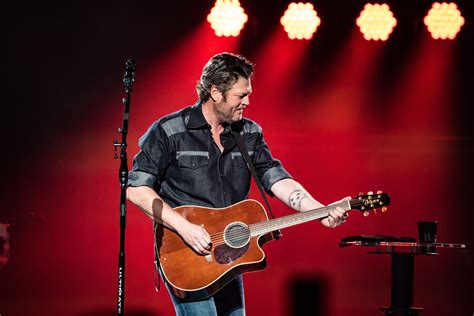 Blake Shelton and Crew Light Up Philadelphia During St. Patrick's Day Concert Sounds Like Nashville