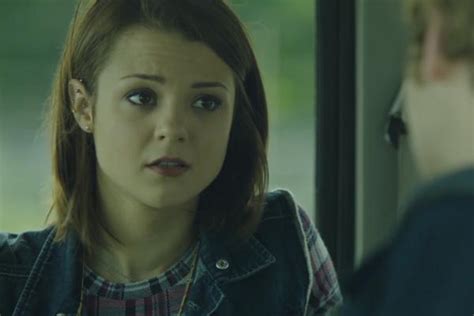 finding carter exclusive clip carter enlists a criminal to help her find her mom