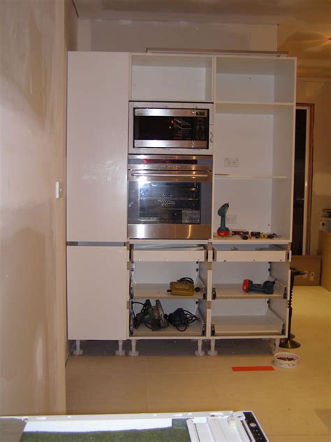 We have been providing high quality rigid kitchens for over 20 years. Flat Pack Kitchen Assembly Photo Album - Bench Top Sydney