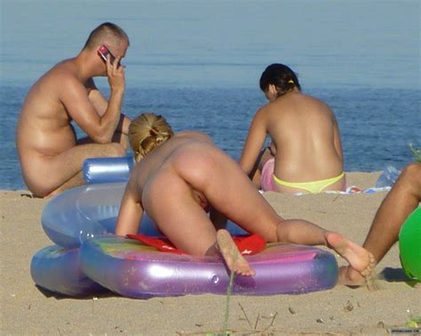 ヌードビーチ盗撮カム 美しいエロティックとポルノ写真