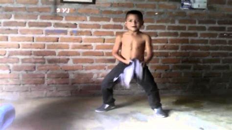 Niño baila sexi en serio YouTube