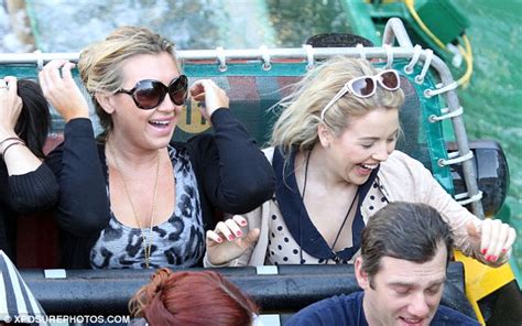 Making A Splash Towie Stars Lauren Goodger And Lydia Bright Get