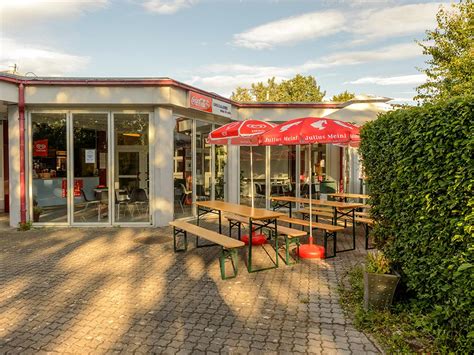 Die neue donau ist ein orografisch linker, (nord)östlicher geradliniger seitenarm der donau in wien. Camping Wien Neue Donau - Camping Wien