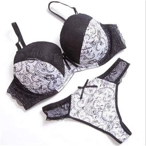 wholesale stylish and cheap product type sexy thong lace push up bra set lingerie women
