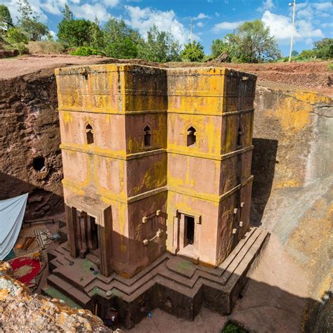Places Of Worship Lalibela Rock Hewn Churches The Review Of Religions